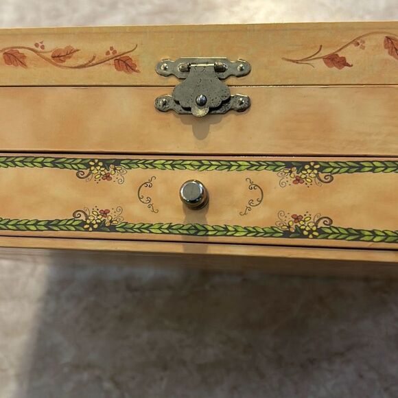 Horse Themed Jewelry Box - Picture 6 of 9